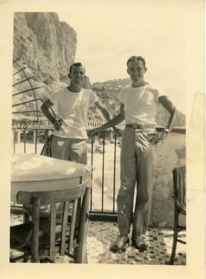 Ed (on left) at the Isle of Capri during WW2